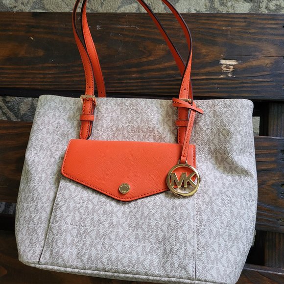 MK purse - Picture 1 of 4